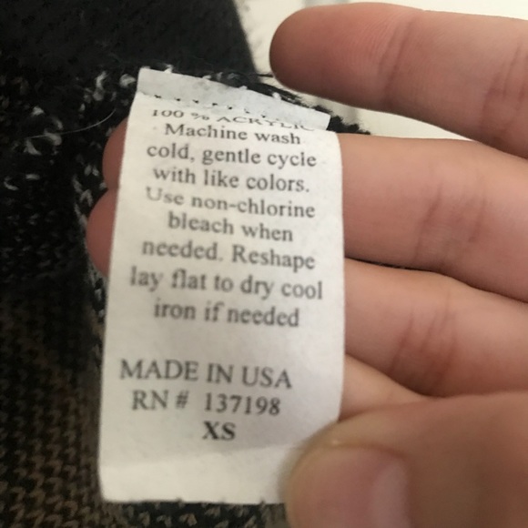 Open front fringe sweater poncho - Picture 3 of 3